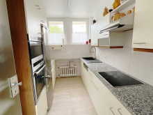 Einbauk�che **RESERVIERT** Architektenbungalow + Einliegerwohnung + separate B�roeinheit in Feldrandlage