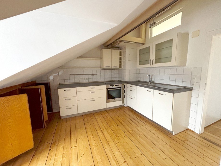 moderne Einbauk�che Dachgeschosswohnung Darmstadt