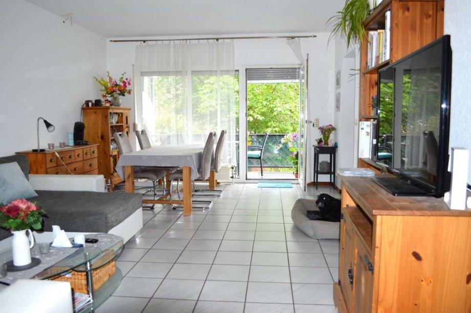 heller Wohn-/Essbereich Etagenwohnung Ro�dorf