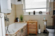 Tageslichtbad Erdgeschoss **VERKAUFT** Ein- bis Zweifamilienhaus, ausbaubare Scheune, Nebengeb�ude, Baugrundst�ck...