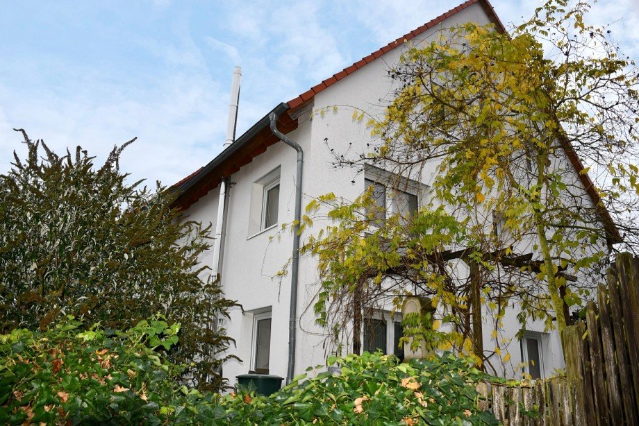 Passivhaus mit Photovoltaikanlage Doppelhaush�lfte Reinheim
