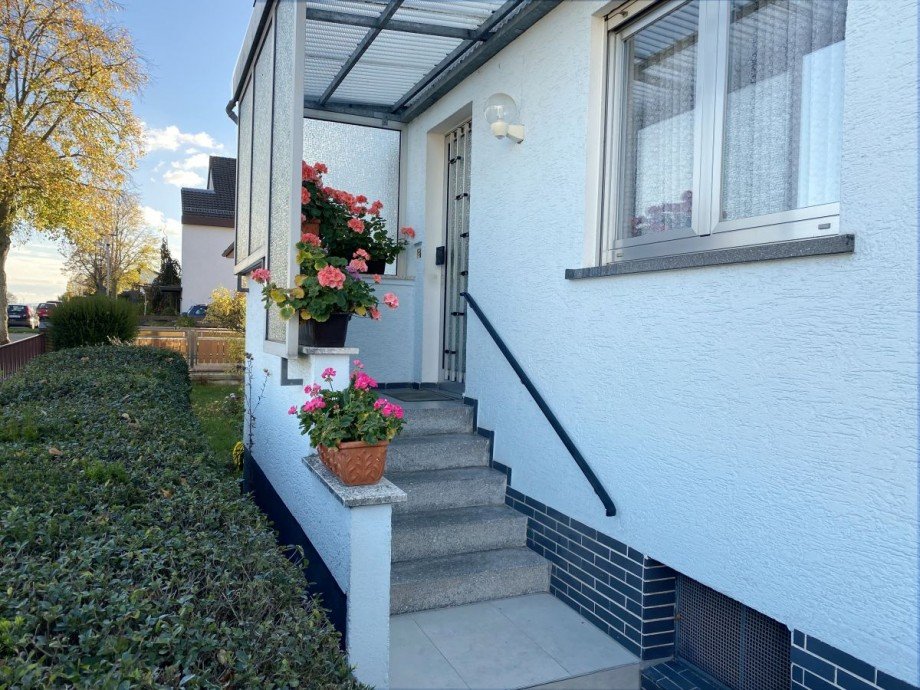 Hauseingang Erdgeschosswohnung Messel