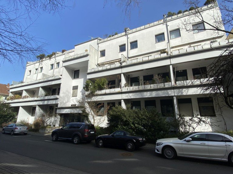 gepflegtes Mehrfamilienhaus Darmstadt Erdgeschosswohnung **VERMIETET** Gro�z�gige 2-Zimmer-Wohnung in zentraler citynaher Lage�.