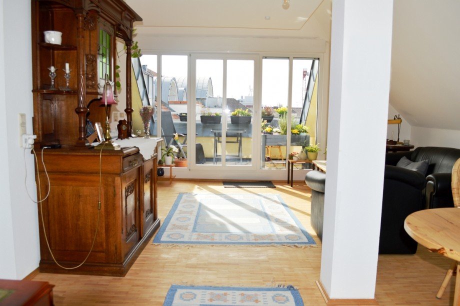 sonniger Wohn-/Essbereich Maisonettewohnung Darmstadt