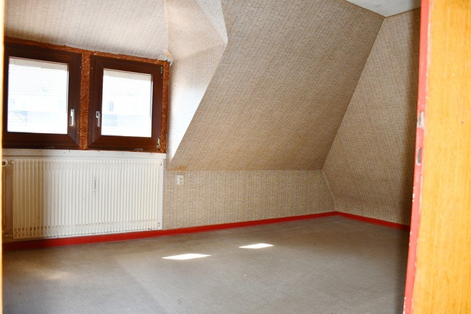 wohnraumm��ig ausgebautes Dachgeschoss Zweifamilienhaus Ober-Ramstadt