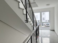 helles Treppenhaus **VERMIETET** Repr�sentative lichtdurchflutete Wohnung in toller Feldrandlage