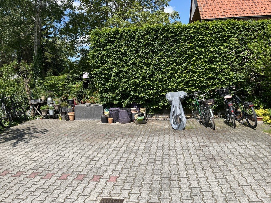 Hoffl�che Erdgeschosswohnung Griesheim