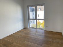 helles Zimmer **VERMIETET** Repr�sentative 4-Zimmer-Wohnung in citynaher Lage