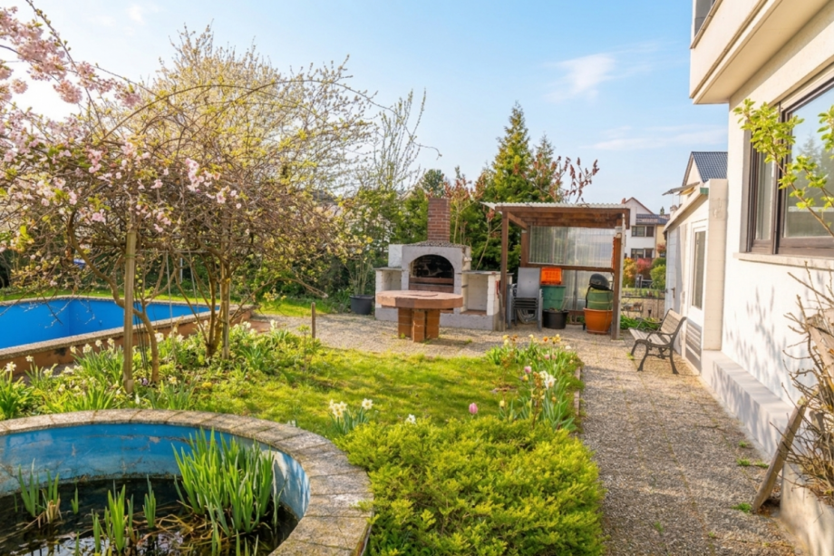 traumhafter Garten... Zweifamilienhaus Seeheim-Jugenheim