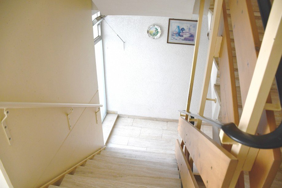 helles Treppenhaus Wohnung B�ttelborn