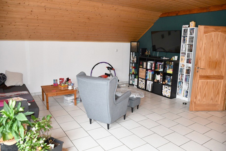 gem�tlicher Wohnbereich Dachgeschoss Zweifamilienhaus Bickenbach