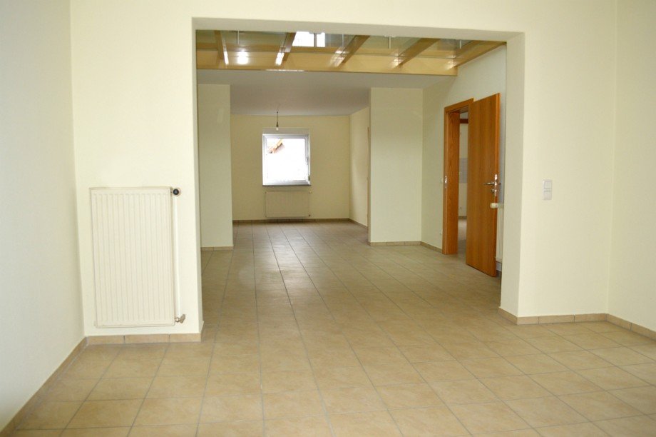 gro�z�giger Wohn-/Essbereich Zweifamilienhaus Reinheim
