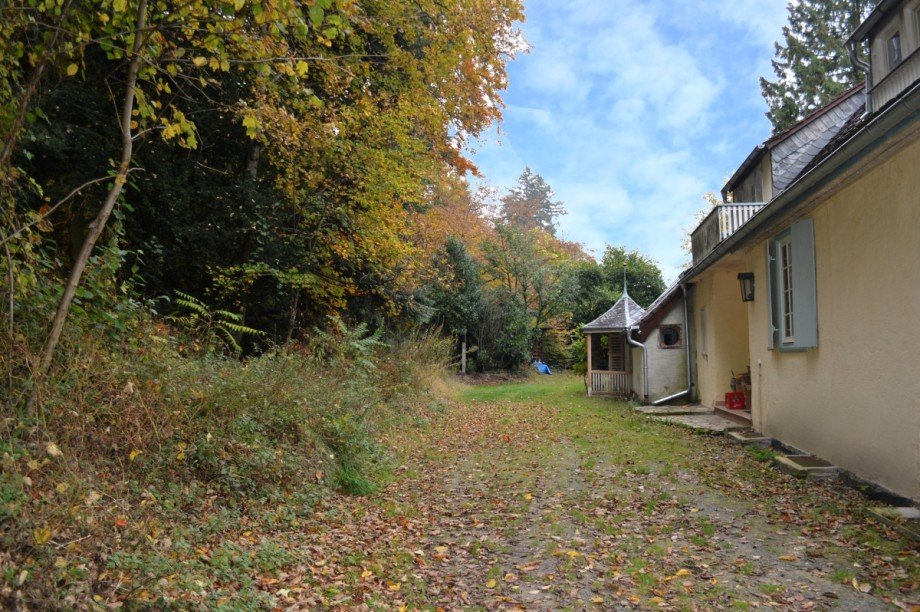 Seitansicht Wohnhaus / Atelier Haus M�hltal-Trautheim