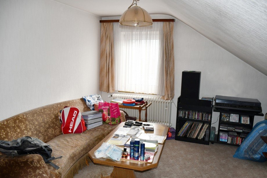 Wohnung DG Wohnzimmer Mehrfamilienhaus Darmstadt